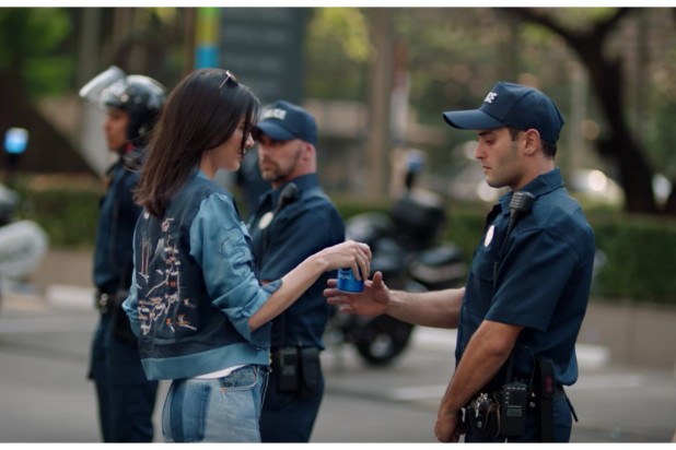 A Supermodel Almost Caused National Division in the US – Thanks to a Pepsi Ad